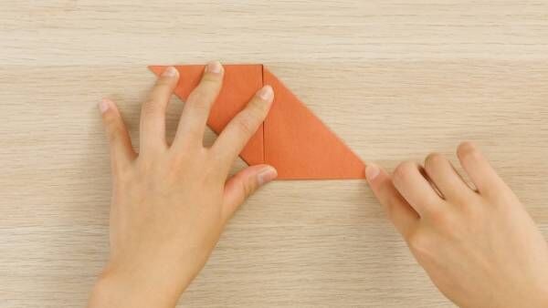 お気に入りの写真をクリッピング。折り紙で作るフォトスタンド