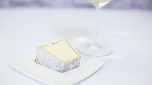 【チーズとワイン】相性の良い組み合わせと基本の選び方