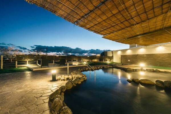温泉大浴場付きグランピング施設「グランドーム神戸天空」がオープン！