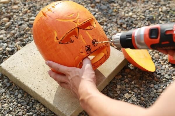 【悲報】ハロウィンのかぼちゃは腐るぞ！気をつけて。おばけかぼちゃをDIYで作ったら即腐った！の巻。