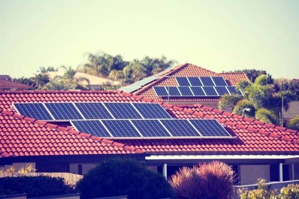 自家発電して余った電力を売って収入にできる？太陽光発電の売電を徹底解説！