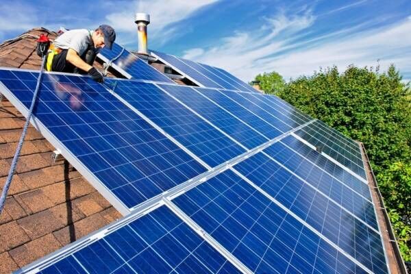 太陽光発電の全量売電制度とは？条件や制度の改訂なども詳しく解説！