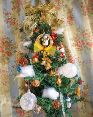 【Xmas直前】家が狭くてツリーが置けない！でもクリスマス気分は味わいたい。そんな時は100均で解決だ！【ダイソー】
