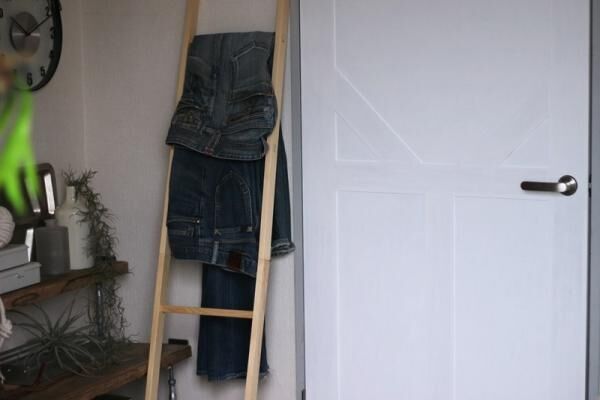部屋のドアを自分好みにリメイクしよう！壁紙を使った簡単なアイデアから本格的なDIYまで大公開