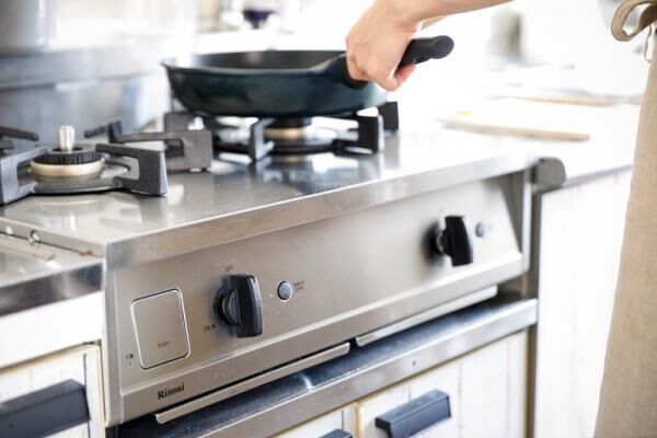 連載⑫自宅キッチンが厨房に♬強火力“Vamo. バーモ”でプロ級クッキング…UR×LIMIA DIYリノベプロジェクト