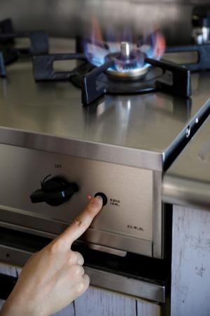 連載⑫自宅キッチンが厨房に♬強火力“Vamo. バーモ”でプロ級クッキング…UR×LIMIA DIYリノベプロジェクト