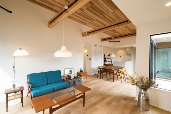 新築住宅×ヴィンテージ家具◎　家具や雑貨の販売とカフェを併設したコミュニティーショップ「Citta Material」