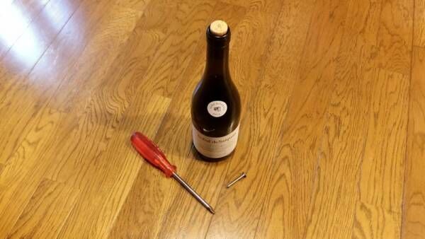 ワインオープナーがなくても大丈夫 コルクを抜きたいときに使える身近な代用品を試してみた 18年1月27日 ウーマンエキサイト 1 3