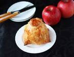冷凍パイシートでりんごをまるっと包んじゃう！冬に作りたい「まるごとりんごカスタードパイ」