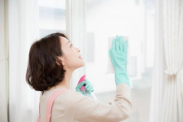 面倒な窓掃除のやり方が知りたい！窓ガラス、サッシ、網戸をピカピカにお掃除するアイデア