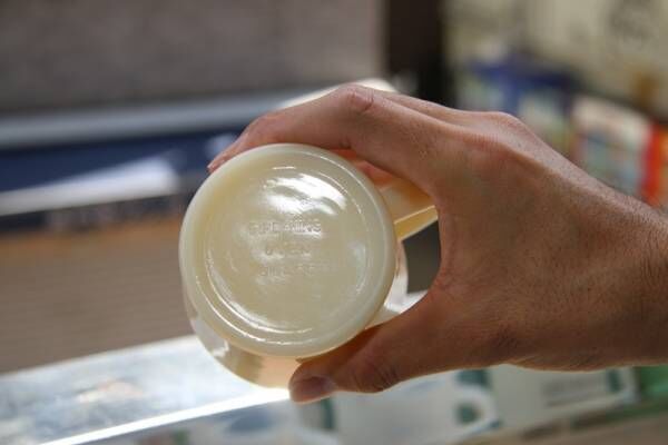 日本一のファイヤーキング専門店で可愛いビンテージ・ミルクガラス食器を発見！　アメリカン・コレクティブルの魅力を聞いた♪