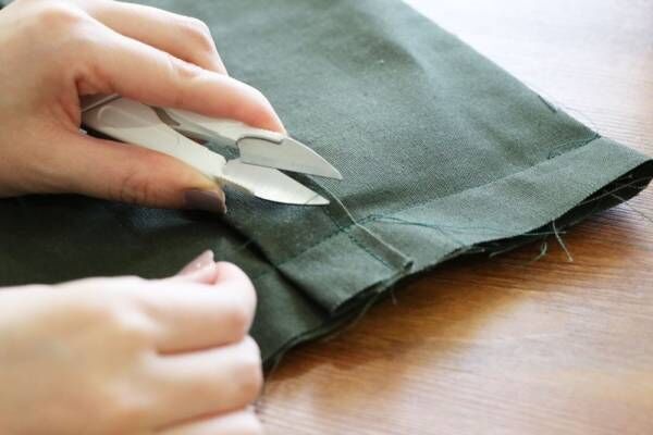 材料は布と糸だけで超簡単ハンドメイド！初心者におすすめなオリジナルクッションカバーの作り方