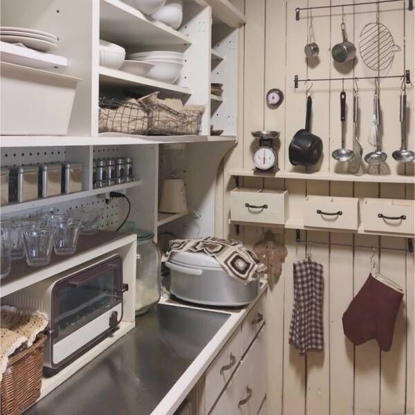 キッチンを美しくする収納術。パッと欲しい物が手に取れる！【家事百科 #10】