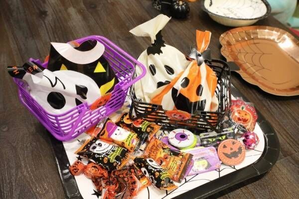 【ダイソー】いつものおやつがハロウィン仕様に大変身♪100均のお菓子バッグが使える！