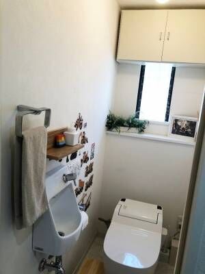 ＜実例紹介＞約25分の簡単DIY！狭いトイレは、賃貸住宅でもOKな壁美人×LB1000の壁掛け棚でスッキリ収納！