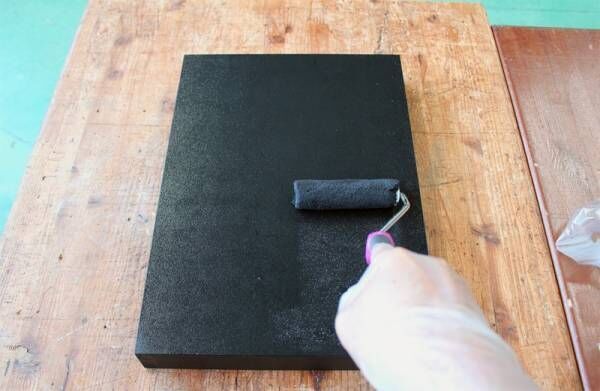 【DIY】作り方簡単！思い出をおしゃれに飾ろう「黒板のガーラント風フォトパネル」をDIY