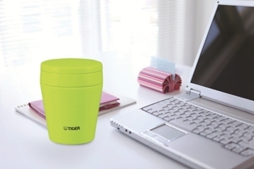 エコ＆節約OL必読！　マグボトル持参で出勤の“マグガール”が急増中