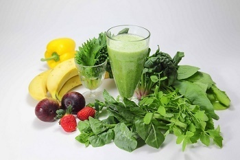 ジュースクレンズで暴飲暴食をリセット！ 美肌をつくるコールドプレスジュースとは