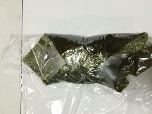 お弁当OL必見！ 専用のりまで登場した、大流行中の「おにぎらず」とは!?