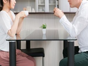 会話からわかる丸秘テク！ さりげなく彼の年収を知る方法