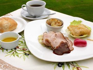 秋のアートなプチトリップ！ 箱根の美術館×展覧会・おしゃれカフェ3選