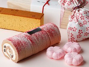 いちごや桜！　高級ホテルの優雅な春色アフタヌーンティー＆スイーツ