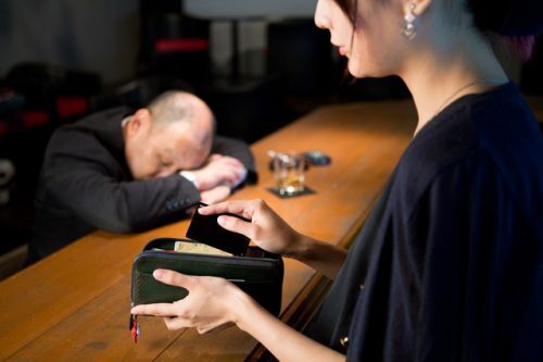 日本でも多発!? もしもお酒の失敗で「昏睡強盗」に遭ったとき絶対にすべき5つのこと