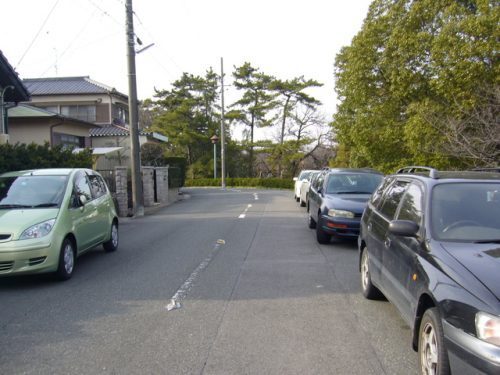 【意外と知らない道交法】エンジンかけっぱなしは交通違反…それって本当？