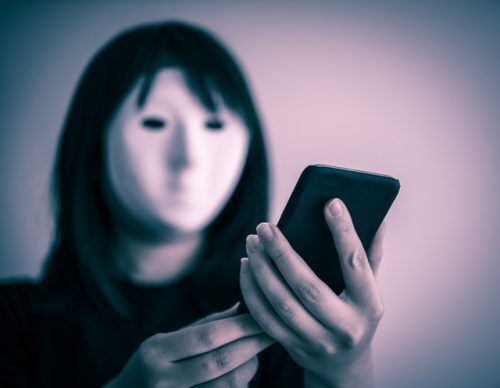 まとめサイトで乱立するパクり記事の「著作権」問題…侵害された側が取るべき対処法は？