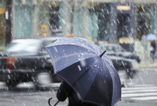 【意外と知らない道交法】車に泥をかけられて「バカヤロー！」…これって違反？