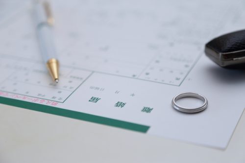 「整形」「学歴詐称」「年収詐称」…どんな時に離婚は認められる？