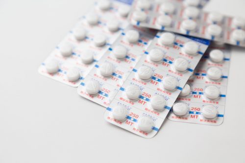 「糖尿病に睡眠薬」検証不十分なのに睡眠薬服用を推奨することに違法性は？