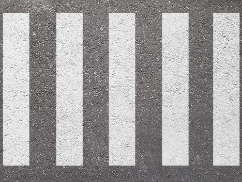 道路標識の破壊や落書き…どんな罪に？