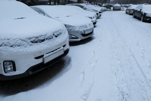 雪道をノーマルタイヤで走ったら違法ってホント？