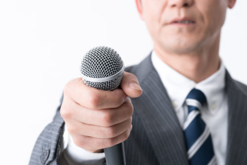 深夜にマスコミの取材依頼…過剰な取材に違法性はないの？