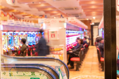 自分の趣味と「メシ・フロ・カラダ」にしか興味がない旦那。離婚する方法を弁護士が解説！