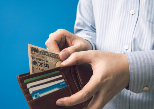 月の小遣いが不満で離婚を考える男性…正当な事由として認められる？