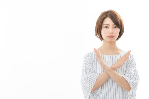 痰唾の吐き捨て　罪になることはある？