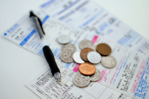 家の請求書を勝手に持ち出し支払うおかしな人物　これもストーカー規制法違反に？