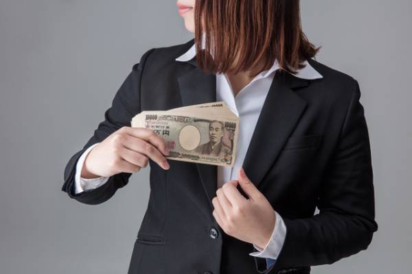 【元警察が解説】会社のお金を使ったら、すぐ返しても横領になる？