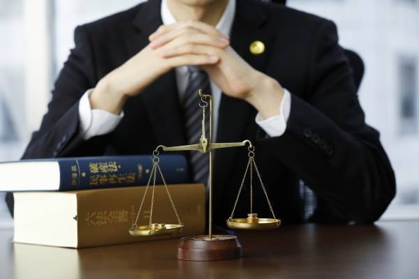 SNSへ実名・社名を出しての難癖投稿は訴えられる？