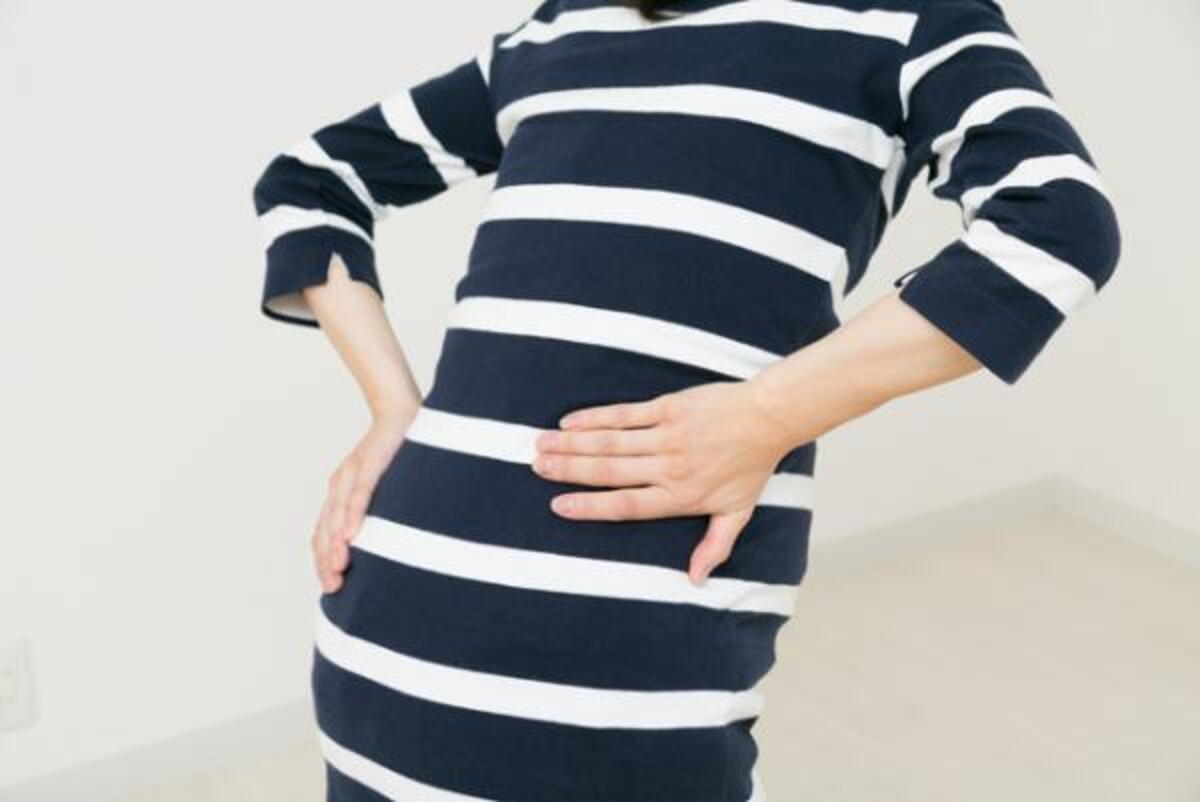 腰痛対策 妊娠中の腰の痛みを改善する方法 16年12月9日 ウーマンエキサイト 1 2
