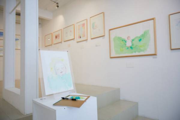 まるで映画のような感動を覚える絵画個展！ままのて連載中yukkoさんの初の個展訪問レポ