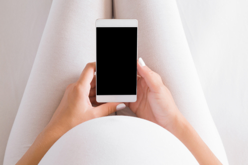 【産婦人科医監修】胎動カウントとは？激しくても大丈夫&いつから始める？おすすめアプリもご紹介