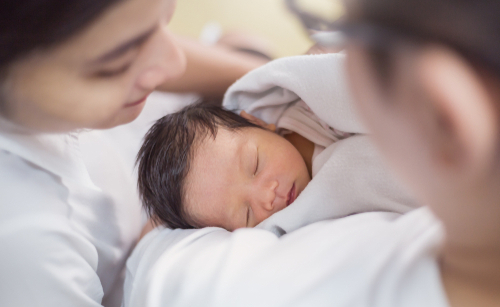 産後ケアは必要？どこで受けられる？産後ケア事業の種類や期間もご紹介