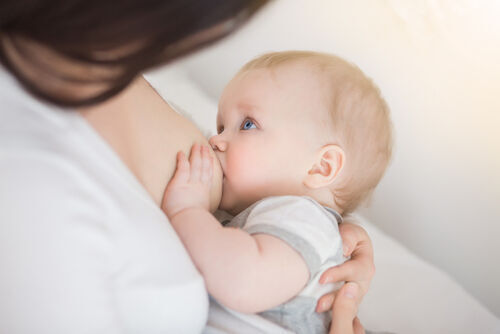 日本産科婦人科学会が妊婦の新型コロナウイルスワクチン接種を推奨！母体・赤ちゃんへの影響は？解熱剤は服用できる？