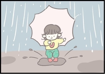 【＃168】雨の日あるある！2歳児に傘を持たせてみたけれど…。 byつぶみ