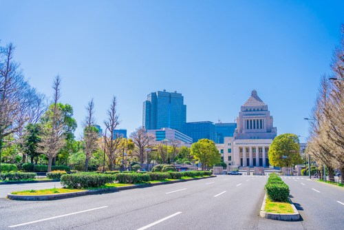 出産費用の保険適用いつから？多子世帯に住宅ローン優遇、給付型奨学金の拡大など