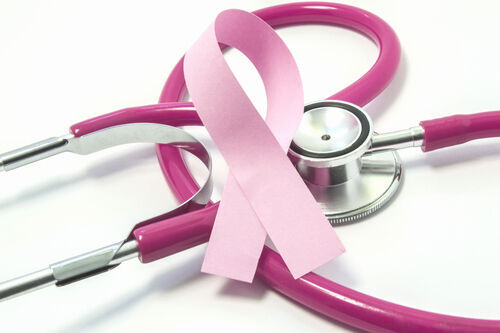 乳がんを治療しない選択とは？乳がんの症状、検診・治療の方法は？