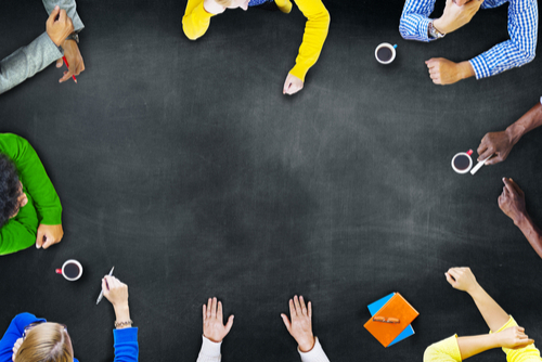 PTA役員の種類や仕事内容や決め方は？断り方は？【体験談】総会の服装や挨拶、免除規定など